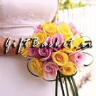 Букет невесты Романтика из светло розовых и жёлтых роз 